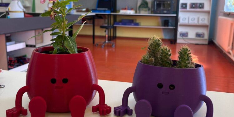 Сауран ауданы білім бөліміне қарасты. Ә.Сығай атындағы жалпы білім беретін мектебінде 30 мамыр күні 11-сынып оқушылары үшін жоғары орта мектеп курсын аяқтау мақсатында Қазақстан тарихы пәнінен (ауызша) қорытынды емтихан өткізілді.