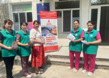 Түркістан облысы АИТВ инфекциясының алдын алу орталығы Жетісай бөлімшесінің мамандары халық арасында түсіндірме жұмыстарын жүргізді.