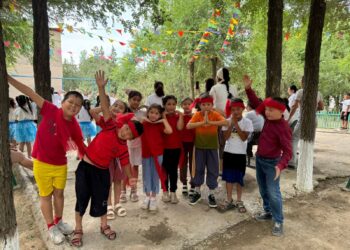 Сауран ауданы білім бөліміне қарасты. Ахмет Байтұрсынұлы Жом. «Рахат» жазғы лагерінде «Биле, биле!» атты би сайысы өтті.