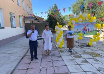 Сауран ауданы білім бөліміне қарасты. «Қ.Рысбеков» атындағы №5 жалпы білім беретін мектеп жанындағы интернатында «1-маусым- Балаларды қорғау күніне» орай жазғы сауықтыру лагері өз жұмысын саланатты түрде бастады.