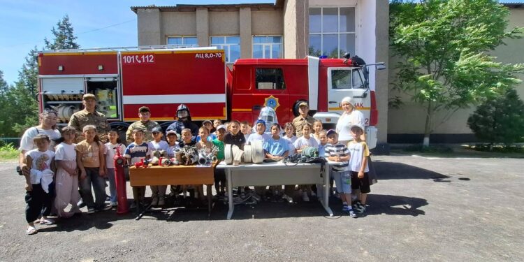 Сауран ауданы білім бөліміне қарасты. Ахмет Байтұрсынұлы Жом.  «Кітаптар әлеміне саяхат» және «Бала қауіпсіздігі – басты орында» науқаны.