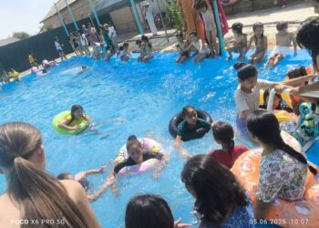 Х.А.Яссауи Атындағы Жббм Сауран Ауданы Білім Бөліміне қарасты.2025 жылдың 5 маусым күні оқушылар ауылымыздағы ашық бассейнге шомылуға барды.