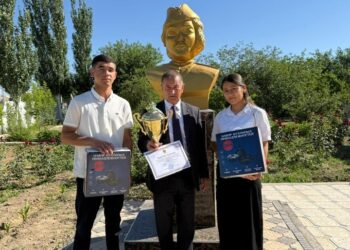 Сауран ауданы білім бөліміне қарасты. Әлия Молдағұлова атындағы жалпы білім беретін мектеп базасында 10-сынып оқушыларына арналған «Жас математиктер кубогі » аудандық олимпиадасы болды.