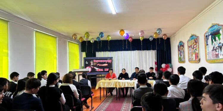 Сауран ауданы білім бөліміне қарасты. 2025 жылдың 21 мамыр күні Қ. Рысбеков атындағы №5 жалпы білім беретін мектеп жанындағы интернатта «Нашақорлыққа және құқықбұзушылыққа жол жоқ» тақырыбында түсіндірме кездесуі өтті.