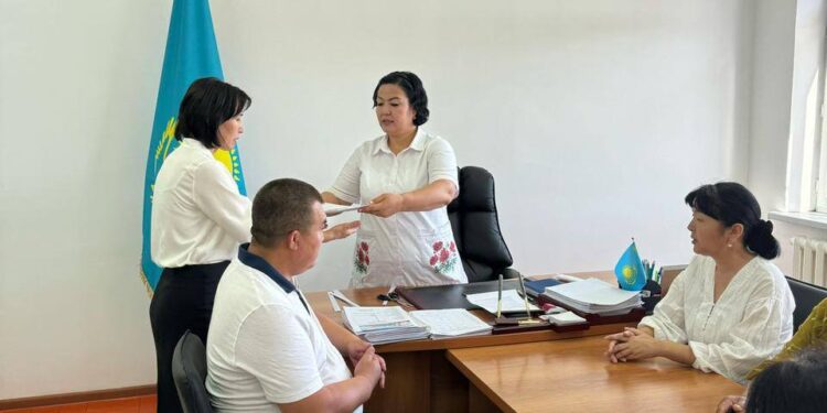 Сауран ауданы білім бөліміне қарасты. Ә.Сығай атындағы жалпы білім беретін мектебінде 9-сынып білім алушылары математика (алгебра) пәнінен жазбаша мемлекеттік емтихан тапсырылды.