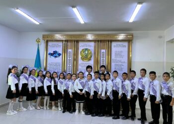 Сауран ауданы білім бөліміне қарасты. Т.Айтжанов атындағы жалпы білім беретін мектепте бастауыш сыныппен қоштасу мерекесі жоғары деңгейде өтті.