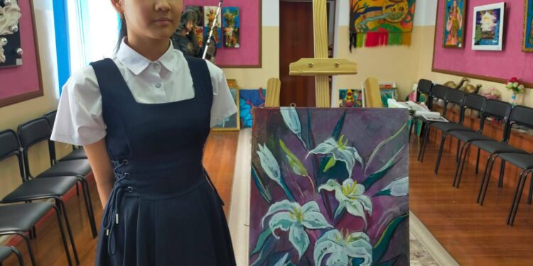 Кентау балалар көркемсурет мектебінің 4-ші сынып 2025 жылғы түлектері дипломдық жұмыстарын қорғау көрмесі