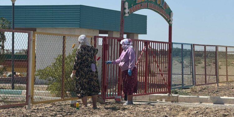 Сауран ауданы білім бөліміне қарасты. «Алтын ұя» бөбекжай-бақшасында «Таза Қазақстан» акциясы аясында жұмыстар жүргізілуде.