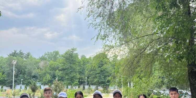 Сауран ауданы білім бөліміне қарасты. IQanat  олимпиадаға Сауран ауданынан 9 оқушы қатысып, бақтарын сынауда.