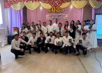 Сауран ауданы білім бөліміне қарасты. Абай атындағы жалпы білім беретін мектеп Бүгін, 2025 жылдың 19 маусым күні, мектебімізде 11-сынып бітіруші түлектерге жалпы орта білім туралы аттестат тапсыру салтанатты жиыны өтті.