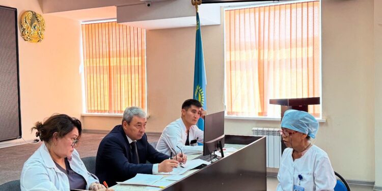 Леңгір қалалық ауруханасында, барлық бөлімше медбикелер арасында білімдерін бағалау мақсатында аттестация өткізілді.