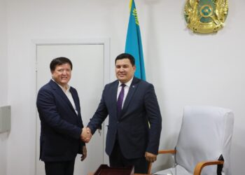 САРЫАҒАШ АУДАНДЫҚ ОРТАЛЫҚ АУРУХАНАСЫНА ЖАҢА БАС ДӘРІГЕР ТАҒАЙЫНДАЛДЫ.