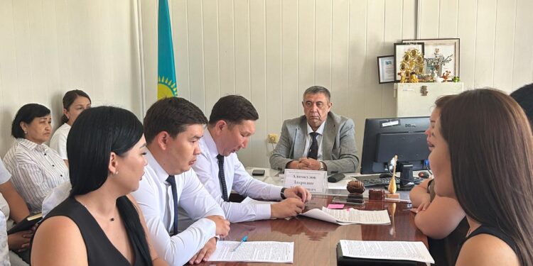 Түркістан облысының  денсаулық басқармасына  қарасты,    Түркістан Облысы Сэбд, ҚАЗЫҒҰРТ АУДАНЫНДА КӨШПЕЛІ АЛҚА ОТЫРЫСЫ ӨТТІ.