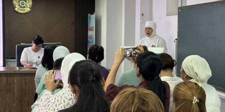 Кентау қалалық емханасында чикунгунья ауруының алдын алу бойынша семинар өтті.