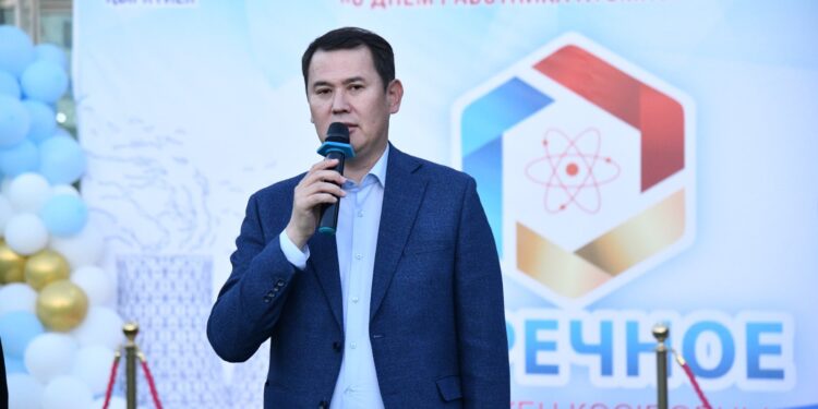 АТОМ САЛАСЫ ҚЫЗМЕТКЕРЛЕРІНІҢ КҮНІ АТАЛЫП ӨТТІ.