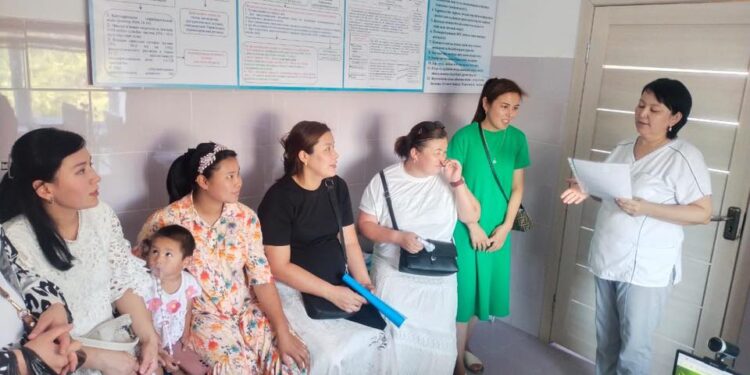 Сауран аудандық емханасында «Отбасы күніне» орай «Репродуктивті денсаулықты нығайту» мәселелері тақырыбы бойынша «Ашық есік күні» өткізілді.