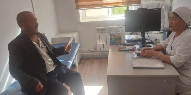 Сауран аудандық емханасының қарттар денсаулық мектебіне жауапты маман Д.Салимованын қатысуымен «Темекі шегуге қарсы күрес» тақырыбында семинар сабағы өткізілді.