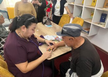 «Белсенді ұзақ өмір » орталығындағы қарттарға медициналық тексеру жүргізіп, қажетті қызметтер көрсетті.