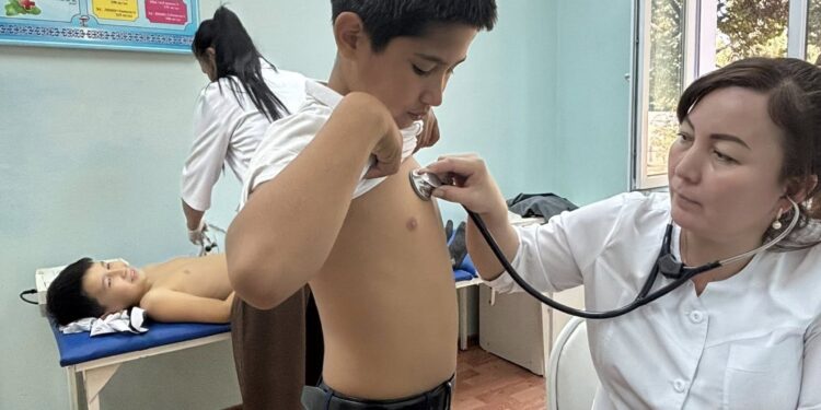 Жасөспірімдерге медициналық кеңестер жүргізілді.