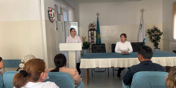 Бәйдібек аудандық орталық ауруханасында психолог мамандары медицина қызметкерлеріне психикалық денсаулық бойынша семинар тренинг өткізді.