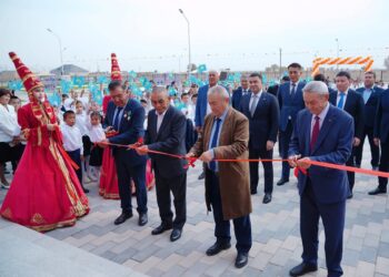 Бүгін -жас ұрпақтың болашағына нұр шашқан,үміт пен қуанышқа толы күн.