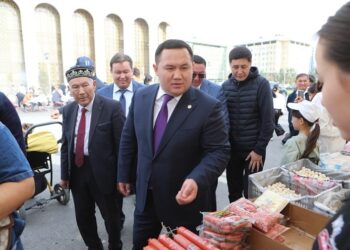 ТҮРКІСТАНДА ӘЛЕУМЕТТІК МАҢЫЗЫ БАР АЗЫҚ-ТҮЛІК ЖӘРМЕҢКЕСІ ӨТТІ.