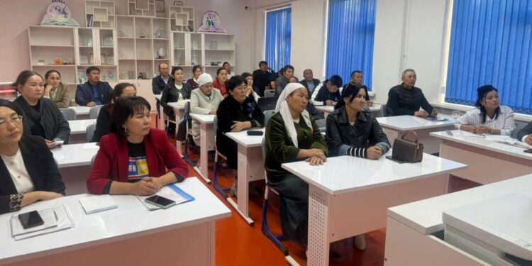 2025 жылдың 30 қазан күні «М.Балақаев атындағы шағын жинақты жалпы білім беретін мектеп» КММ-де педагогикалық кеңес өткізілді.