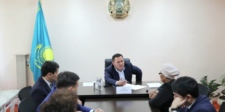 ҚАЛА БАСШЫСЫ САУРАН СЕКТОРЫ ТҰРҒЫНДАРЫМЕН КЕЗДЕСТІ.