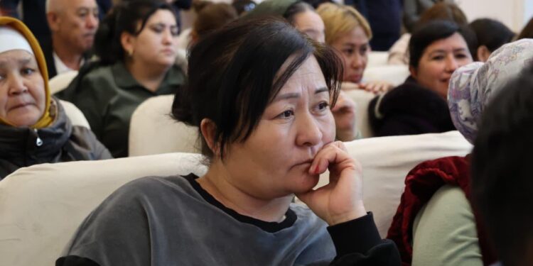 ТҮРКІСТАНДА ТҰРҒЫНДАРМЕН АШЫҚ ДИАЛОГ ЖАЛҒАСУДА.