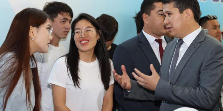 ПРОБАЦИЯ ЕСЕБІНДЕ ТҰРҒАН ЖАСТАР МЕН БОРЫШКЕРЛЕРГЕ АРНАЛҒАН БОС ЖҰМЫС ОРЫНДАРЫ ЖӘРМЕҢКЕСІ ӨТТІ.