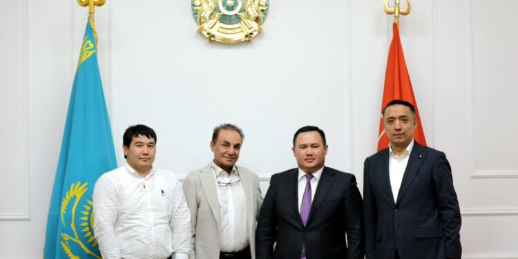 ҚАЛА ӘКІМІ ШЕТЕЛДІК ИНВЕСТОРЛАРДЫ ҚАБЫЛДАДЫ.