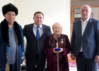 Қариясын қадірлеген ел – қашанда биік ел.