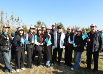 «ДЕНДРОСАЯБАҚТА» КҮЗГІ АҒАШ ОТЫРҒЫЗУ АКЦИЯСЫ ӨТТІ.