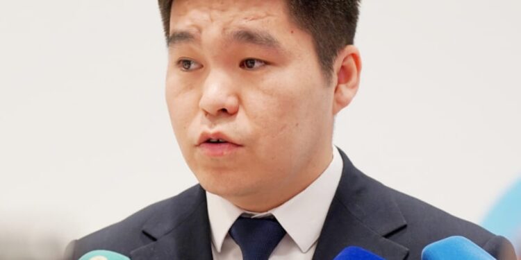 ТҮРКІСТАН: ЖЫЛДЫҢ ҮЗДІК ЖАСТАРЫНА ҚҰРМЕТ КӨРСЕТІЛДІ.