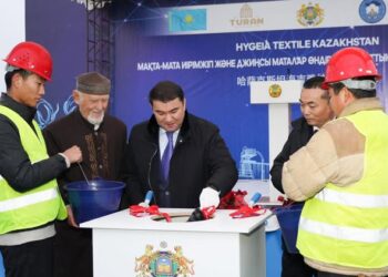 ТҮРКІСТАНДА ЖЫЛЫНА 10 МЛН МЕТР ДЖИНСЫ МАТАСЫН ӨНДІРЕТІН ЗАУЫТТЫҢ КАПСУЛАСЫ САЛЫНДЫ.